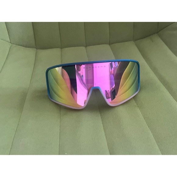 Blenders Destiny Love Polarized Shield Sunglasses Blue Pink Mirror Lens no case main image 8